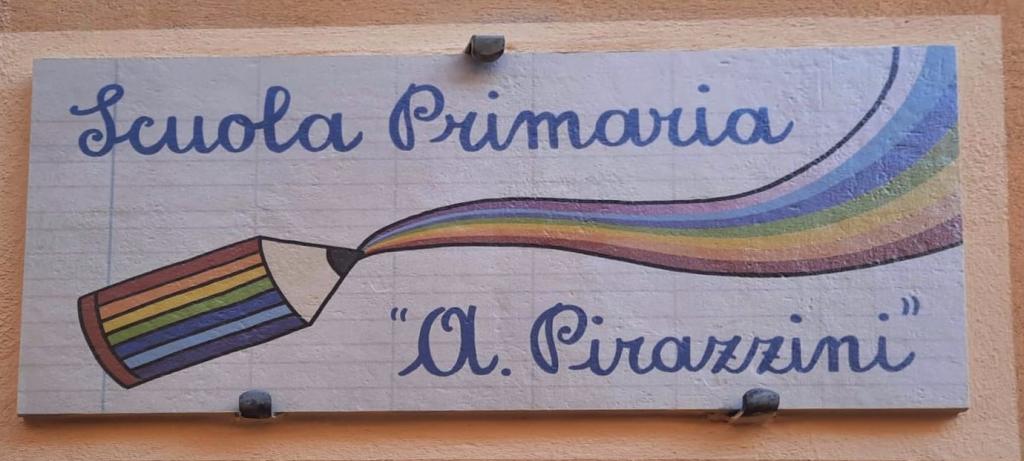 Nuova targa della scuola elementare Pirazzini